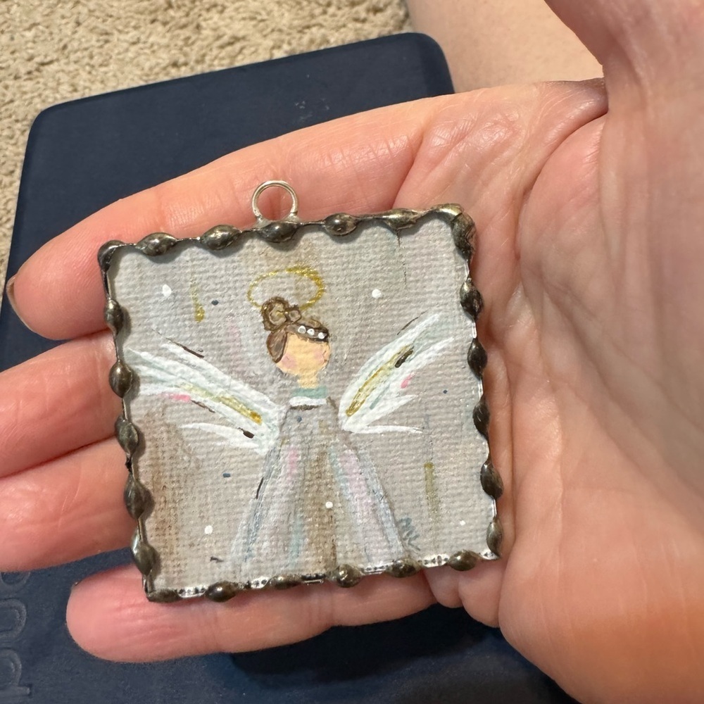 Angelic Whimsey Angel Pendant with Scalloped Frame - Picture 4 of 4